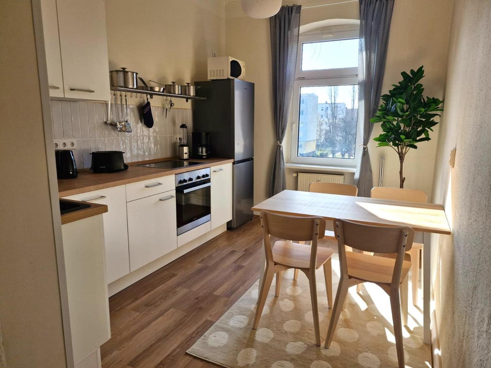 Grossraum-Apartments Mit 2Sz, Wz, Kueche, Smart-Tv, Parken, Etc Erfurt Rum bild